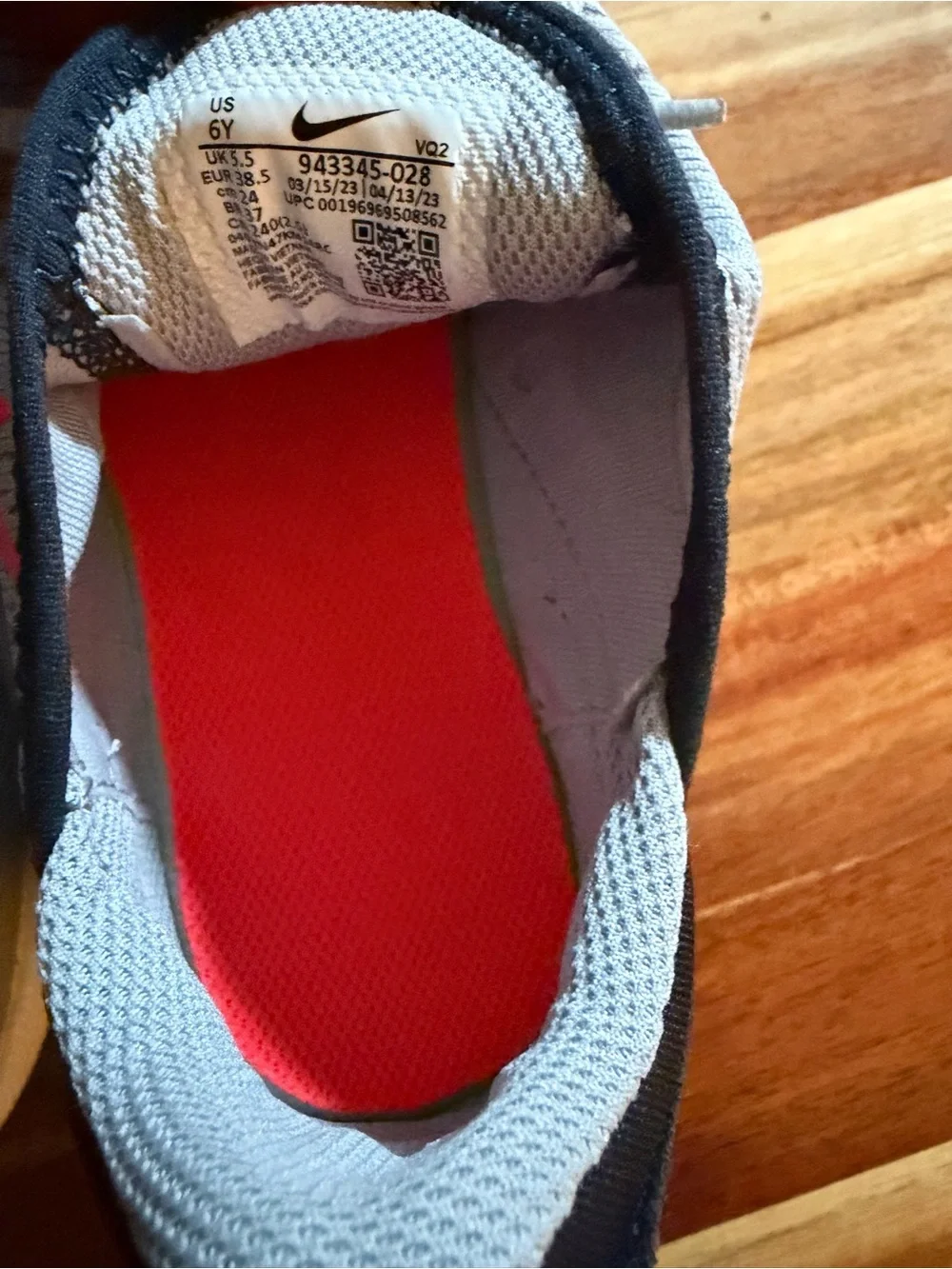 Nike Air Max 270 Gray with Red Accents - Picture 3 of 3